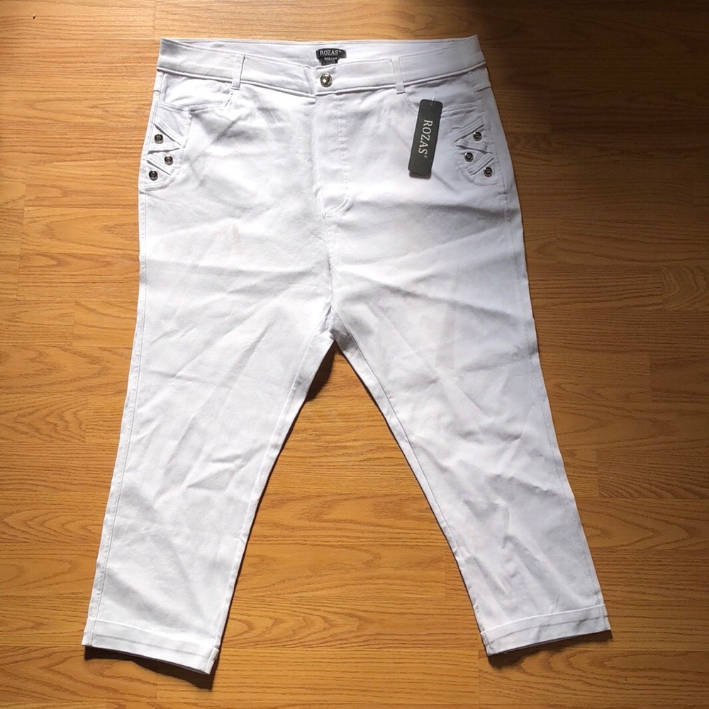 White rozas Capri pants size 3x